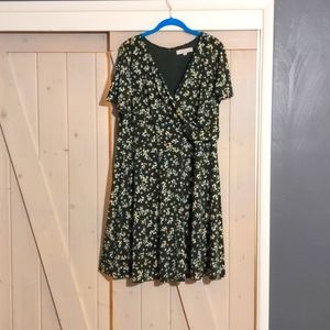 Loft Plus Size 18 Olive Green Floral V-Neck Dress
